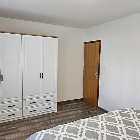 Loborika D&j Apartament Pula