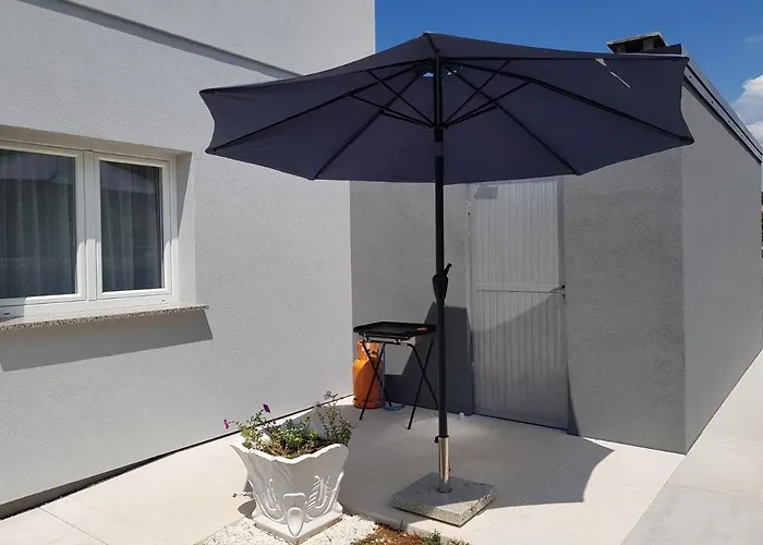 Apartment Loborika D&j