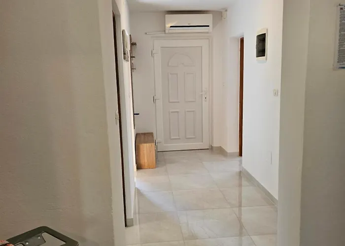 Loborika D&j Apartment *