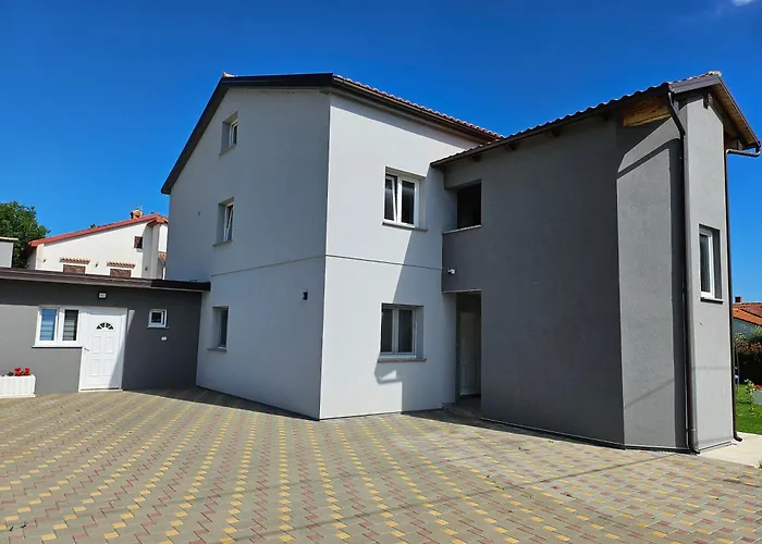 Loborika D&j Apartment